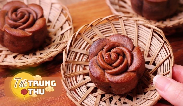 Cách làm bánh trung thu tiramisu hoa hồng sắc nét, không bị nứt vỏ