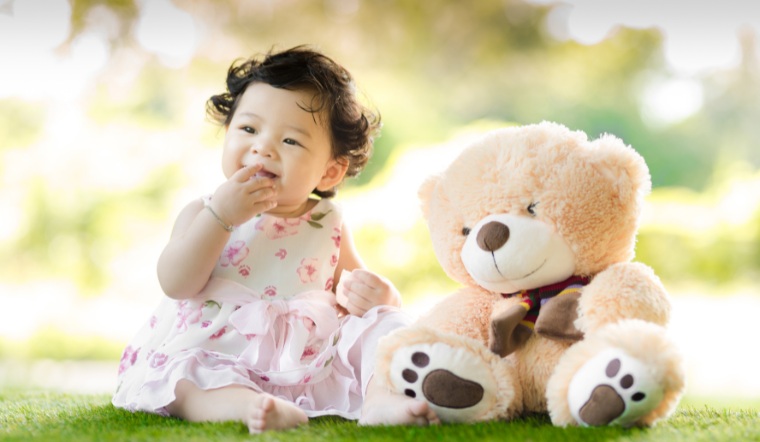 Top 8 quà mừng đầy tháng ý nghĩa ba mẹ nên mua tặng các bé gái