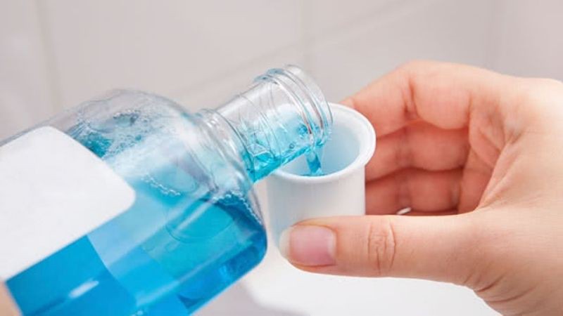 Trị hôi nách bằng nước súc miệng