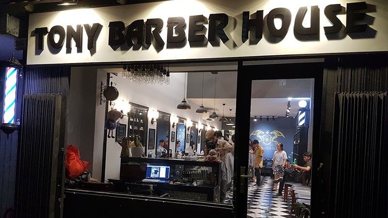  Khung cảnh bên ngoài Tony Barber House