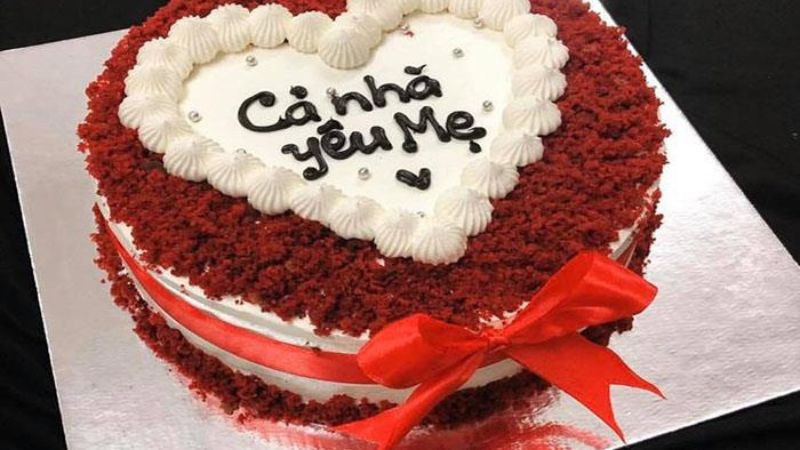 Mẫu bánh kem 20/10 hình trái tim cho mẹ yêu 