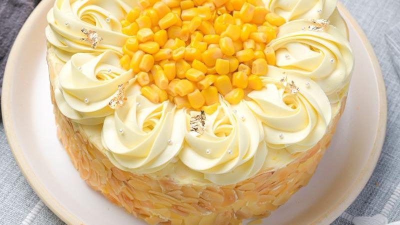 Mẫu bánh kem 20/10 bắp cho bà, mẹ