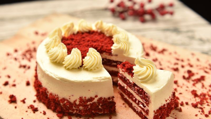 Mẫu bánh kem 20/10 red velvet