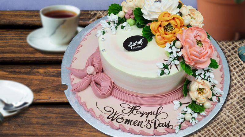 Bánh Kem - món quà ý nghĩa ngày 20 tháng 10