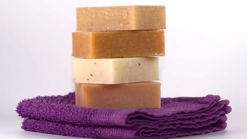 Cách làm xà phòng sữa dê mật ong
