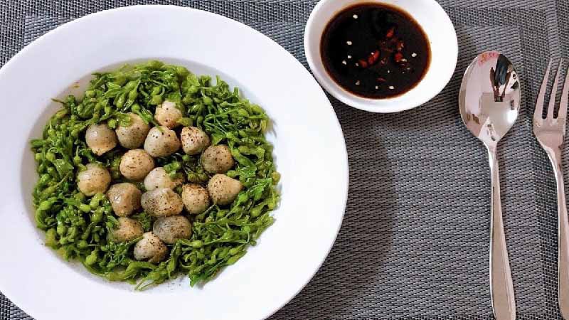 Bông thiên lý xào nấm