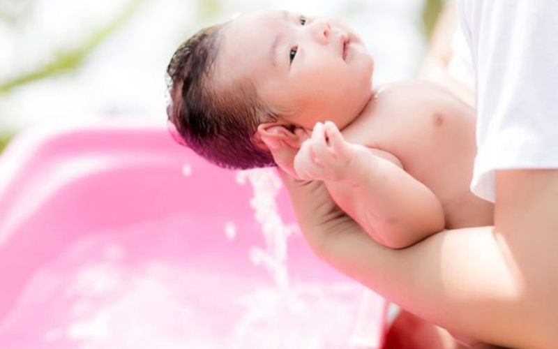 Rốn, lưng và bụng