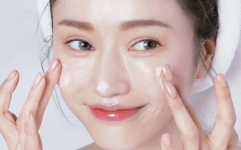 Trong vòng 60 giây sau khi rửa mặt
