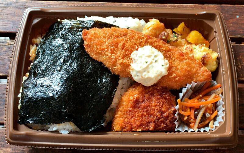 Noriben Bento được làm từ rong biển có tẩm ướp