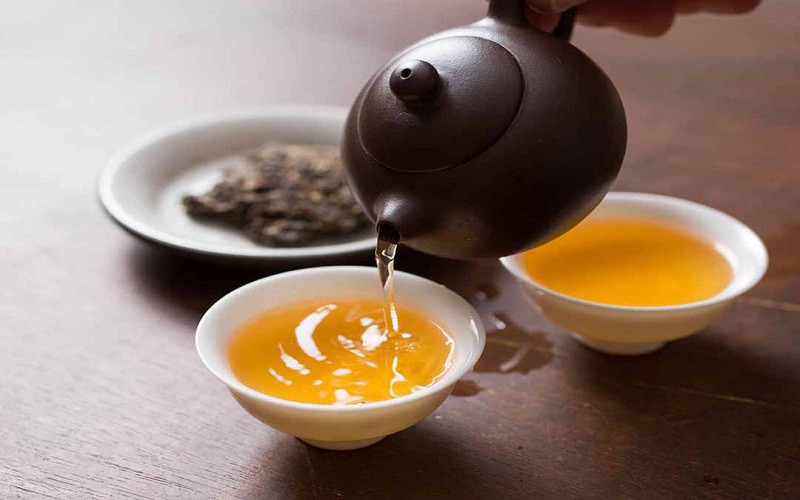 Không nên uống trà đặc sau khi ăn