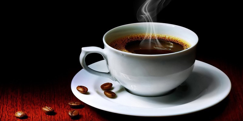 Cà phê pha với nước ấm