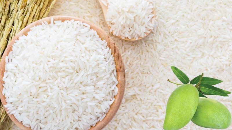 Vùi trong gạo hoặc hạt bắp