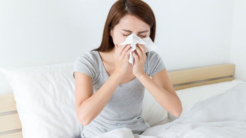 Không nên gội đầu khi đang bị sốt và cảm lạnh