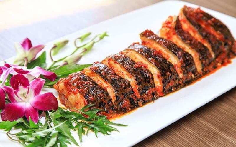 Cá nhám nướng nghệ