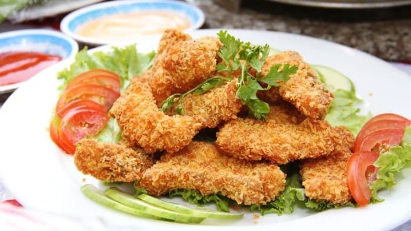 Cá trắm trắng chiên giòn