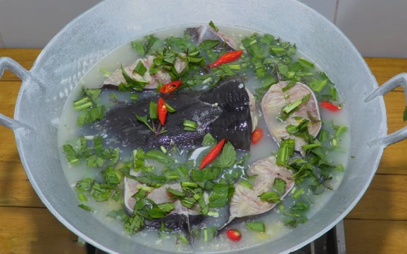  cá tầm nấu mẻ 
