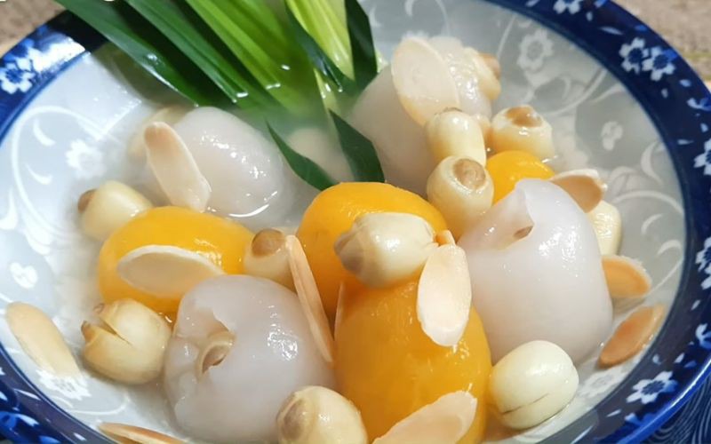 Chè chôm chôm hạt sen