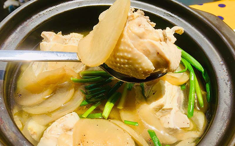 Củ cải hầm thịt gà