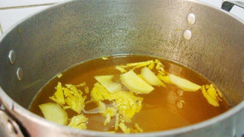 Gừng có khả năng kích thích hệ tiêu hóa, giảm hơi thừa trong dạ dày, trị chứng đầy hơi, khó tiêu hiệu quả