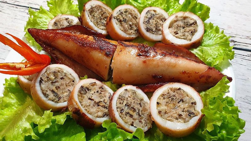 Mực nhồi thịt chiên giòn