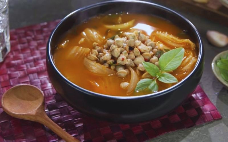Canh hến kim chi