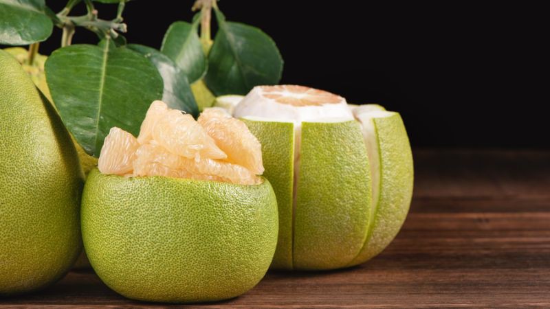 Nên chọn bưởi có vỏ dày cứng cáp