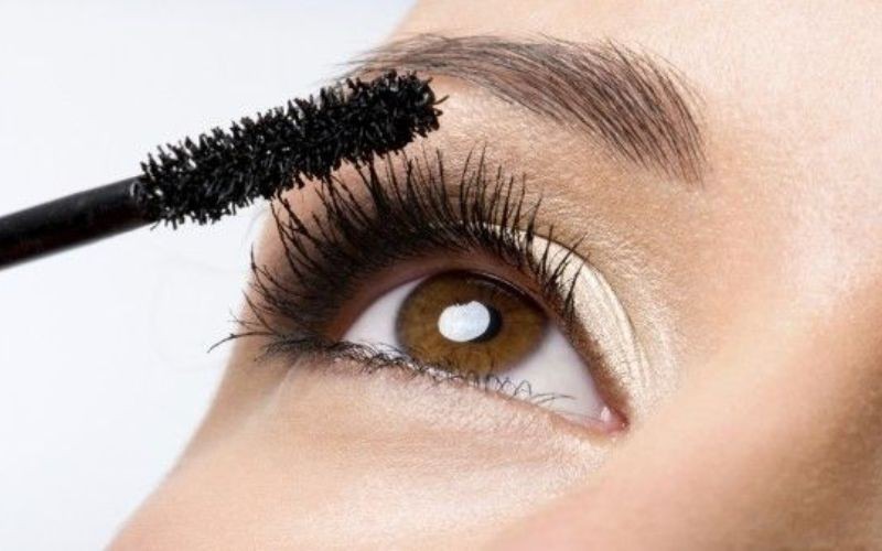 Sử dụng Mascara