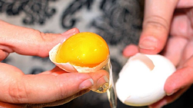 Lòng đỏ trứng có đánh bông được không?