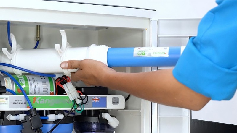 Lưu ý trước khi tiến hành kiểm tra nguyên nhân và khắc phục tình trạng máy lọc nước bị rỉ nước
