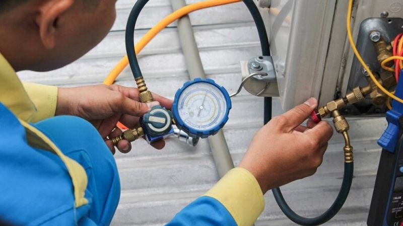 Kiểm tra và nạp gas