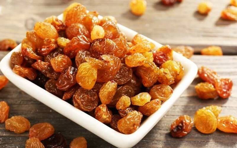 Nho khô mua về có nên ăn ngay không?