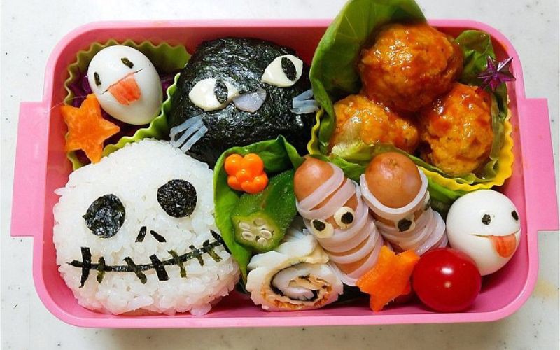 Cơm bento ma quái