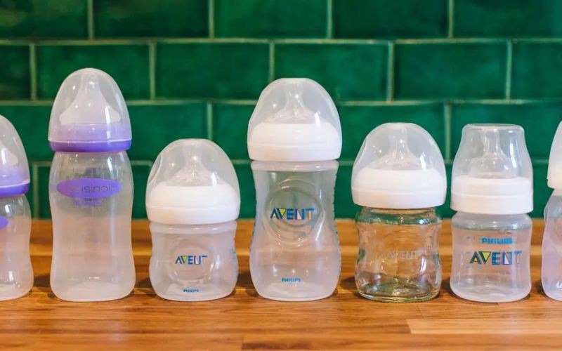 Không chú ý đến chất liệu bình pha sữa