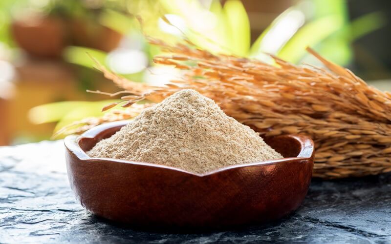 Bảo quản trứng bằng cám