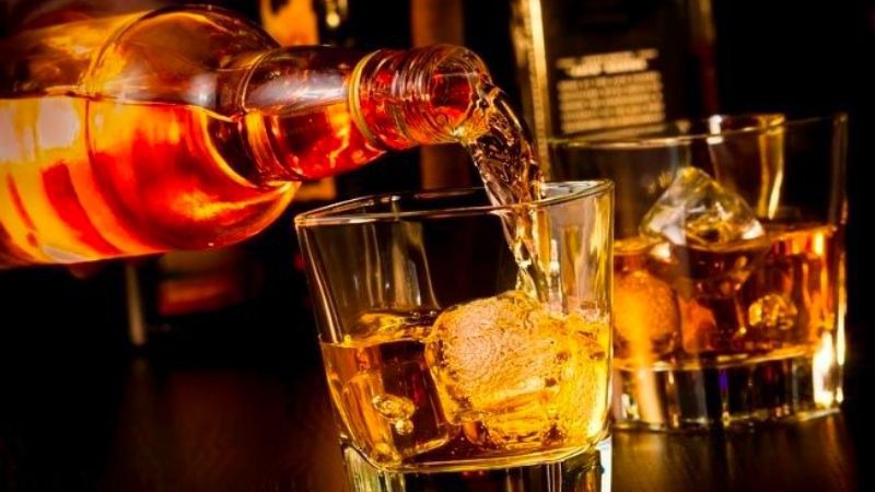 Whisky là một loại rượu mạnh được yêu thích