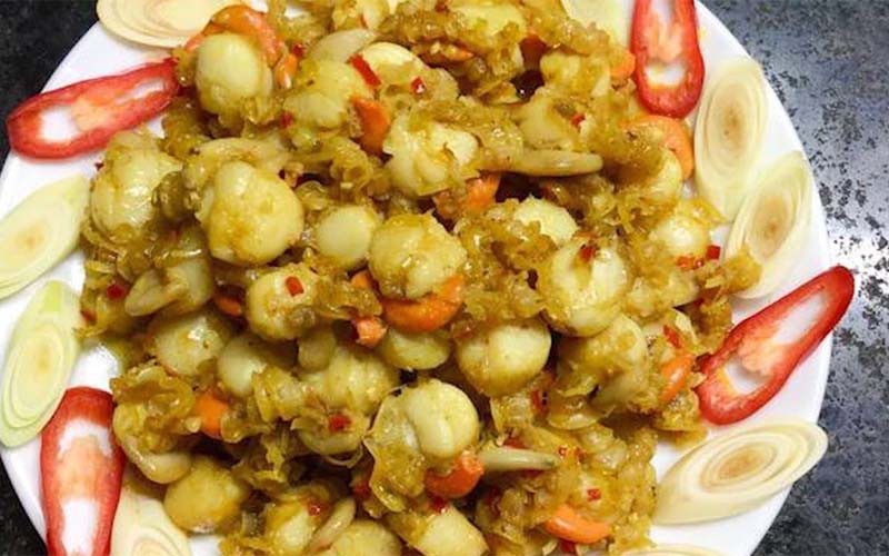 Cồi sò mai xào sả ớt