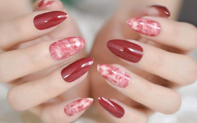 Mẫu nail hồng phối màu đỏ trắng