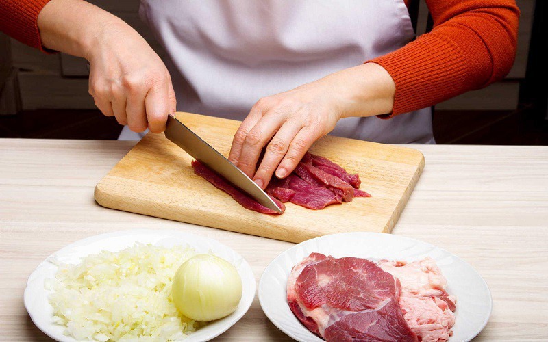 Cách sơ chế thịt thăn ngoại bò