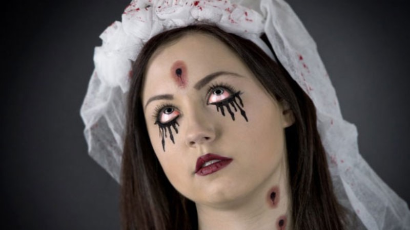 Cô dâu ma theo phong cách Âu Mỹ trông thật đáng sợ