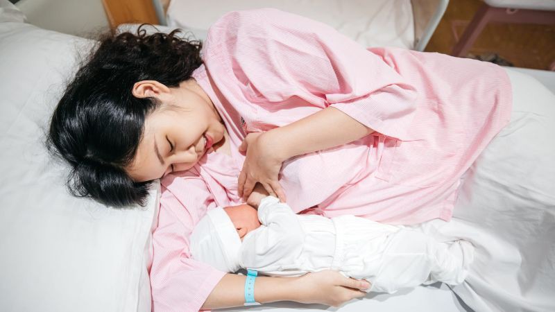 Mua sữa cho mẹ sau sinh ở đâu?