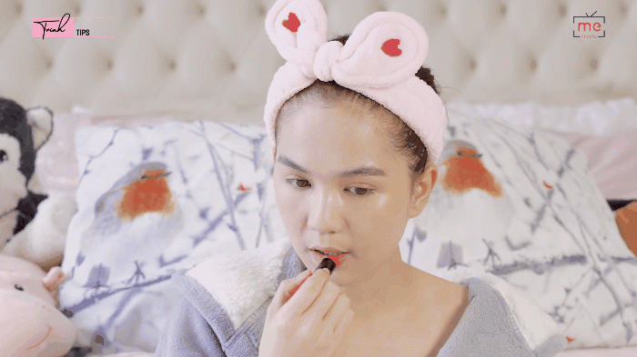 Ngọc Trinh hướng dẫn các bước trang điểm hoàn hảo chỉ trong 5 phút