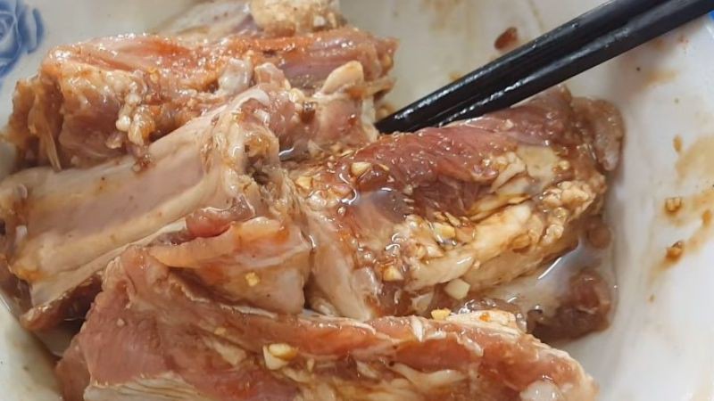  Ướp sườn bò