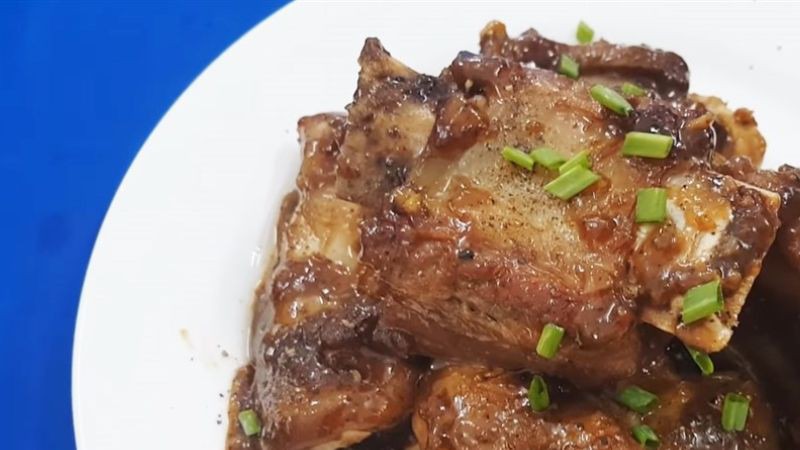 Món sườn bò sót tiêu đen