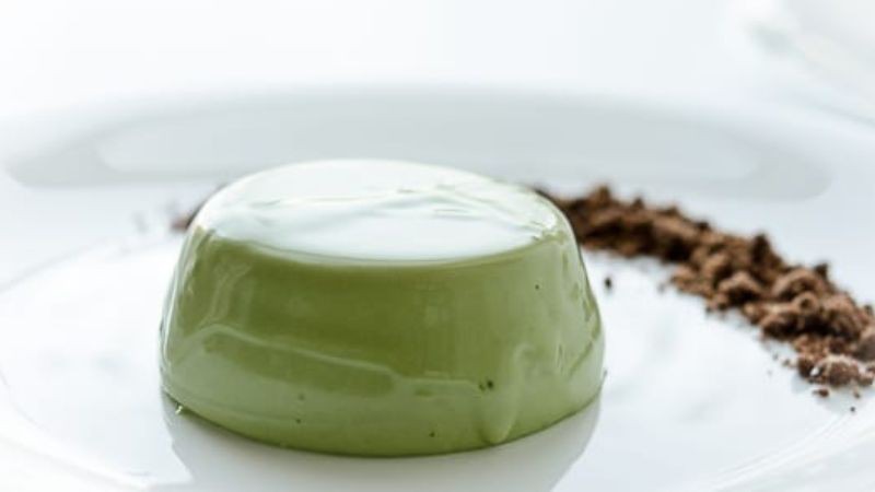 Bánh panna cotta trà xanh