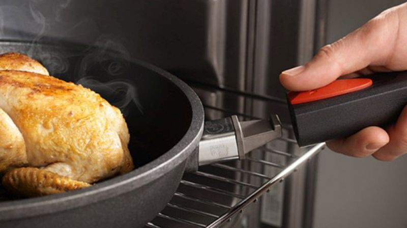 Không sử dụng chảo trong lò nướng